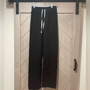 Figs High Waisted Livingston Basic Scrub Pants - size Small Tall